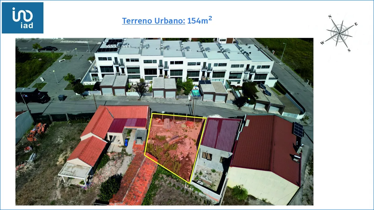 Terreno urbano de 154 m² em Santa joana
