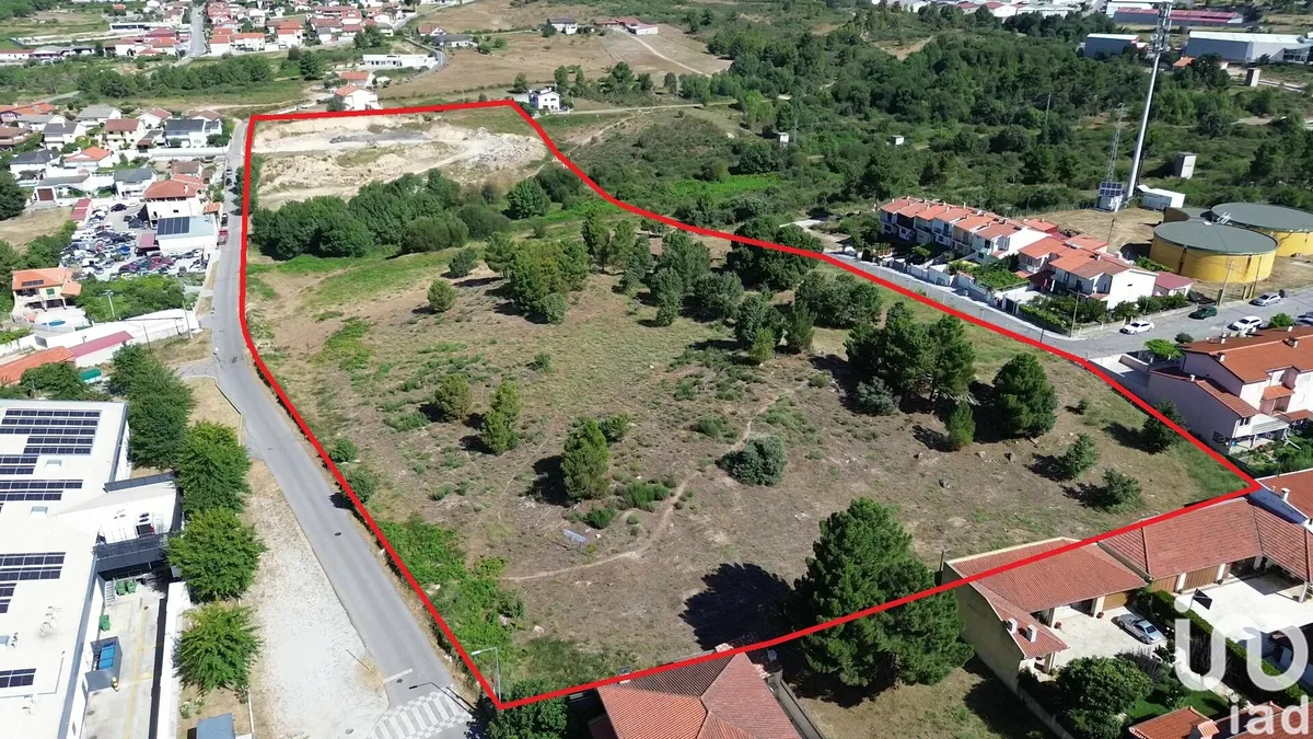 Terreno de 40 929 m² em Santa Cruz/Trindade E Sanjurge