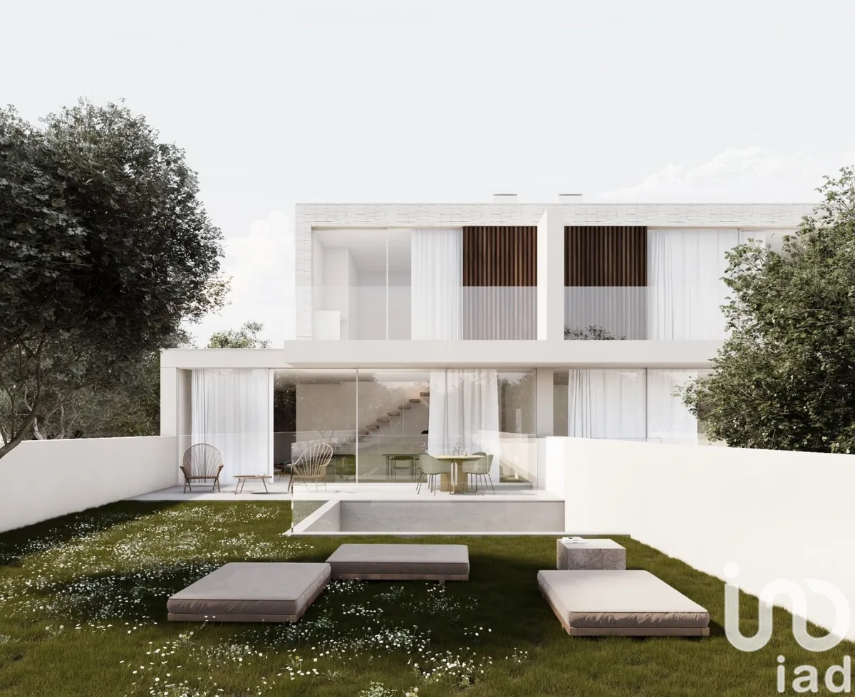 Terreno de 1089 m² em Antas