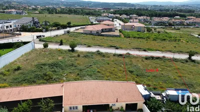 Fotografia 3 de Terreno de 681 m² em Vilar de Nantes