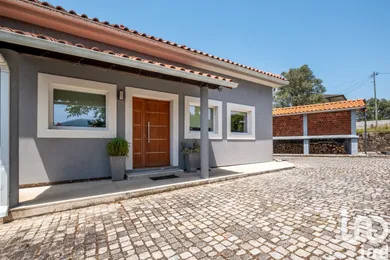 Farm  in Cambeses