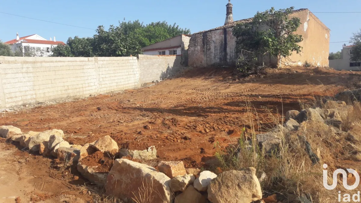 Terreno de 1330 m² em Loulé (São Clemente)