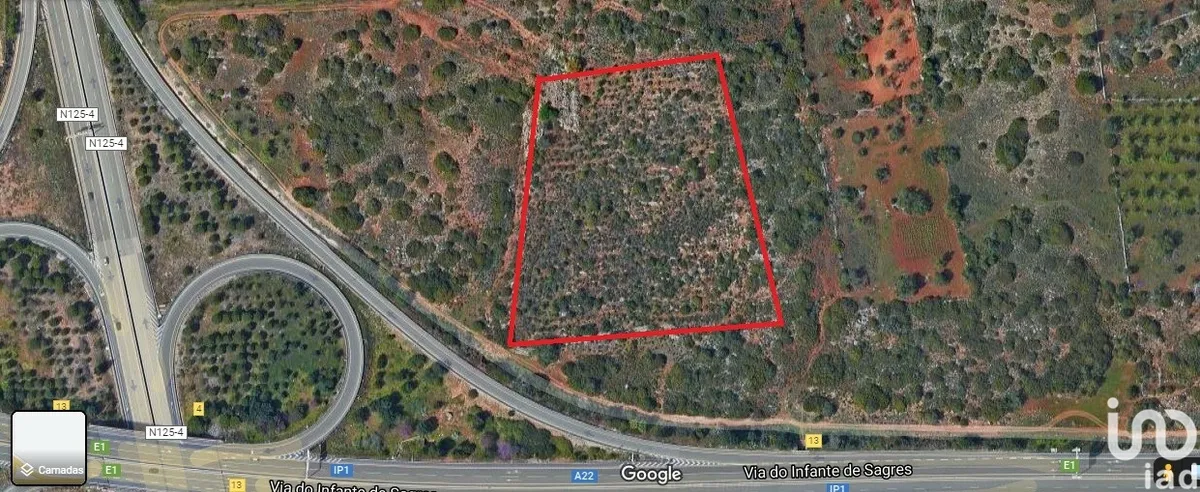 Terreno de 13 040 m² em Santa Bárbara de Nexe